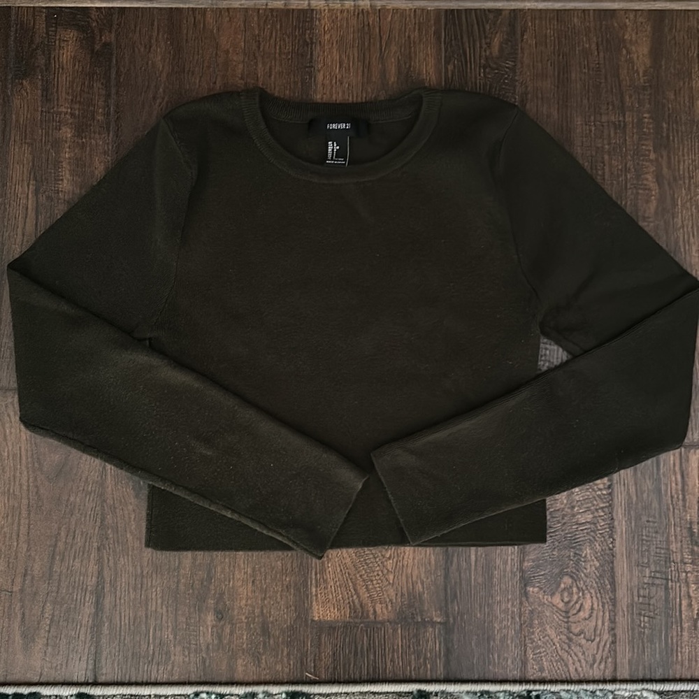 ☘️ GREEN Forever 21 crop pullover cardigan sweater army green SZ medium